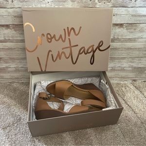 NWB Crown Vintage Wedge Sandal